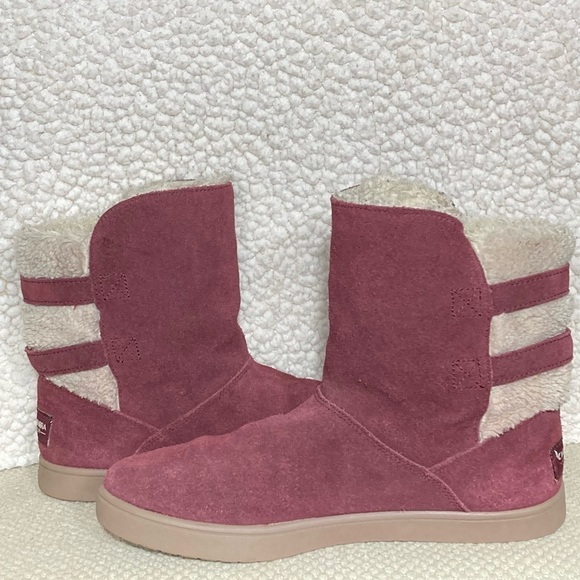 Koolaburra by UGG Kid's Plum Suede w/2 Straps & Fleece Lined Ankle Boots SZ US 3 - Picture 6 of 12